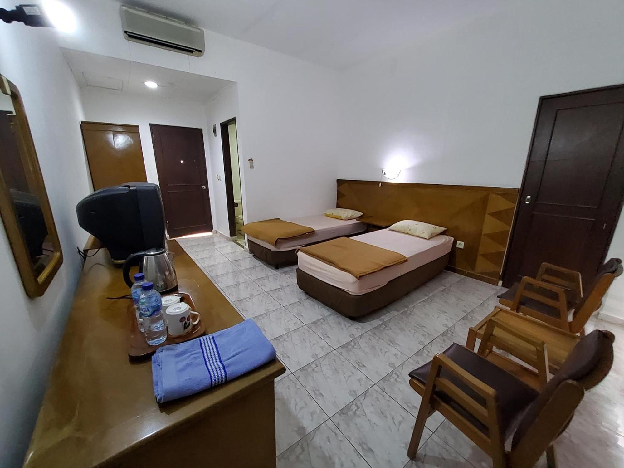 Cikakak Hotel Kumala Samudra מראה חיצוני תמונה