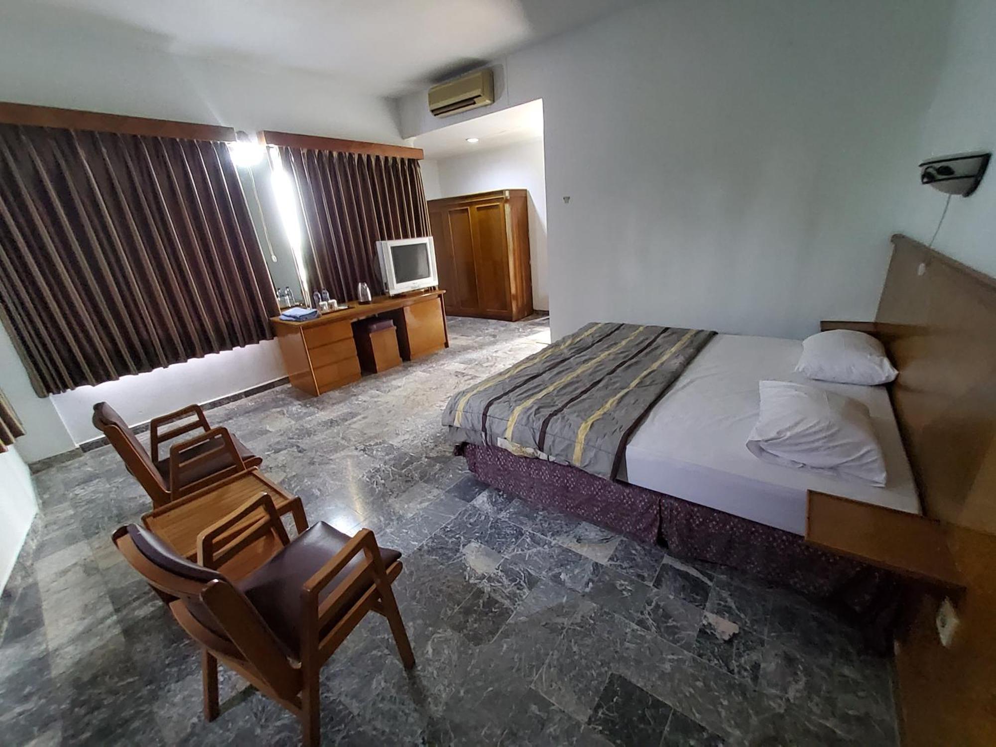 Cikakak Hotel Kumala Samudra מראה חיצוני תמונה