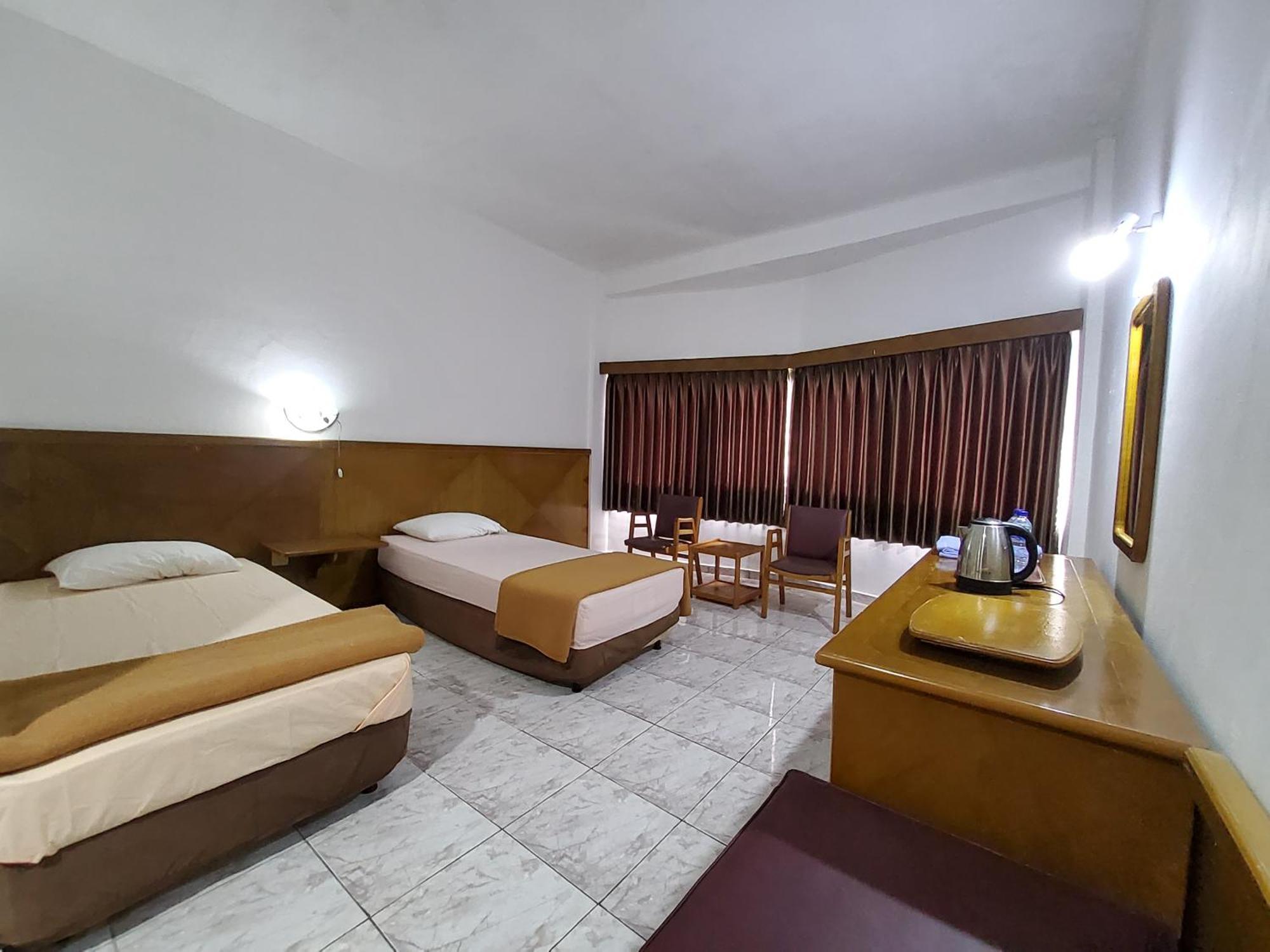 Cikakak Hotel Kumala Samudra מראה חיצוני תמונה