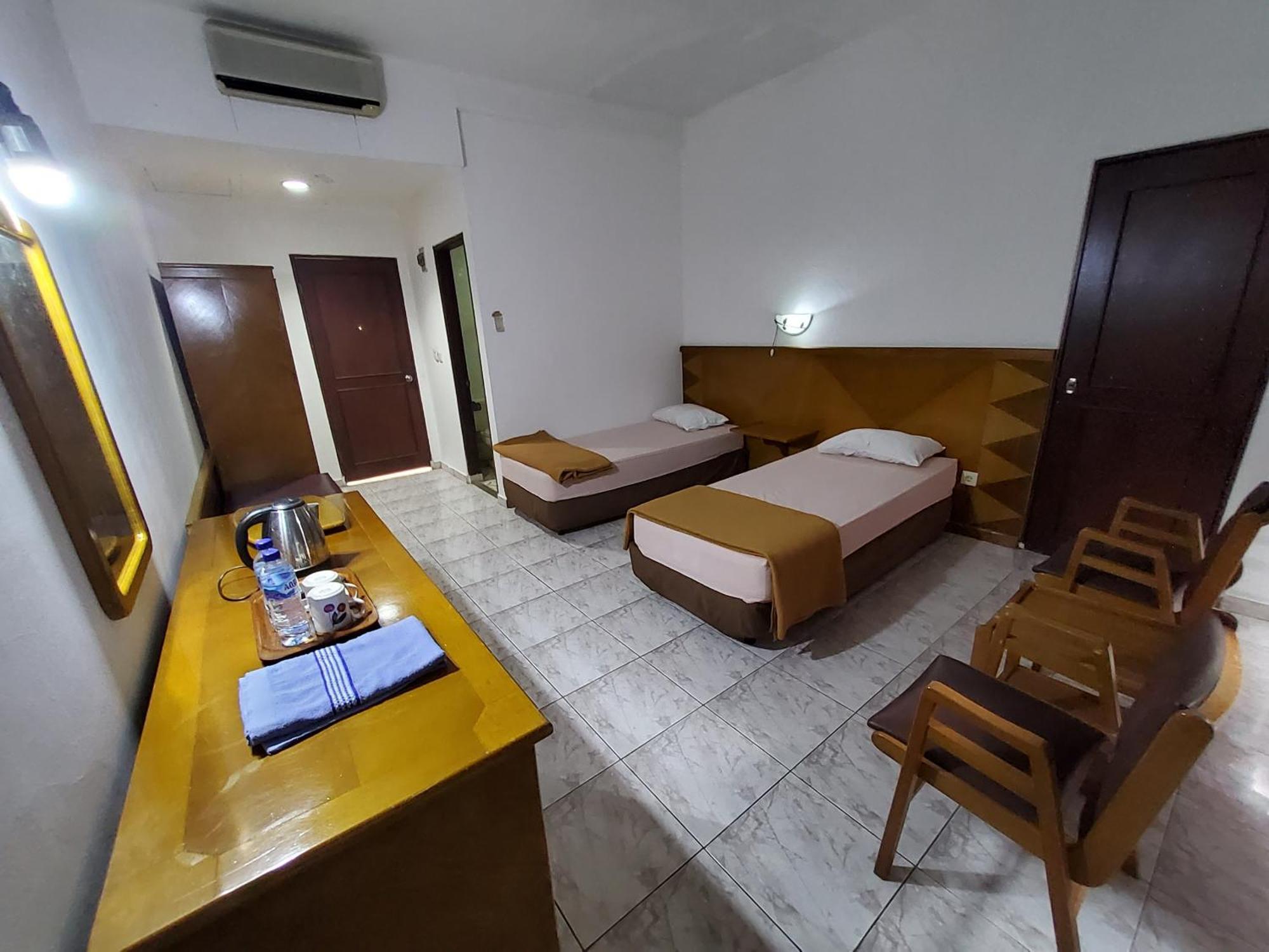 Cikakak Hotel Kumala Samudra מראה חיצוני תמונה